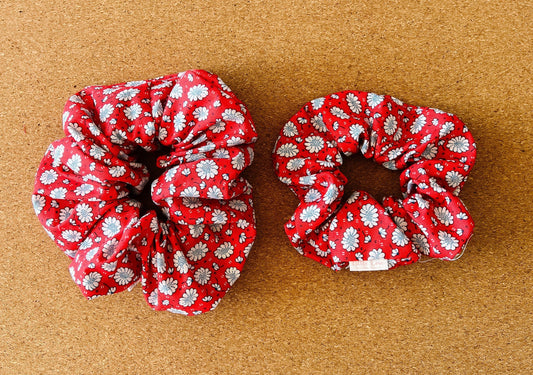 Red Floral Scrunchie I XL scrunchie I floral scrunchie | gifts for her | teachers gifts