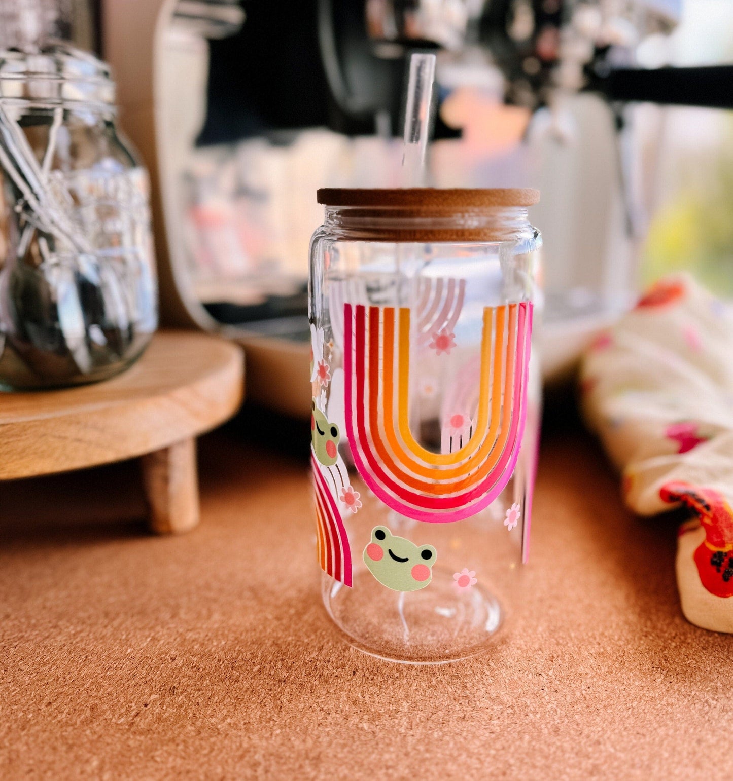 Adorable Rainbow Froggy Libbey glass can