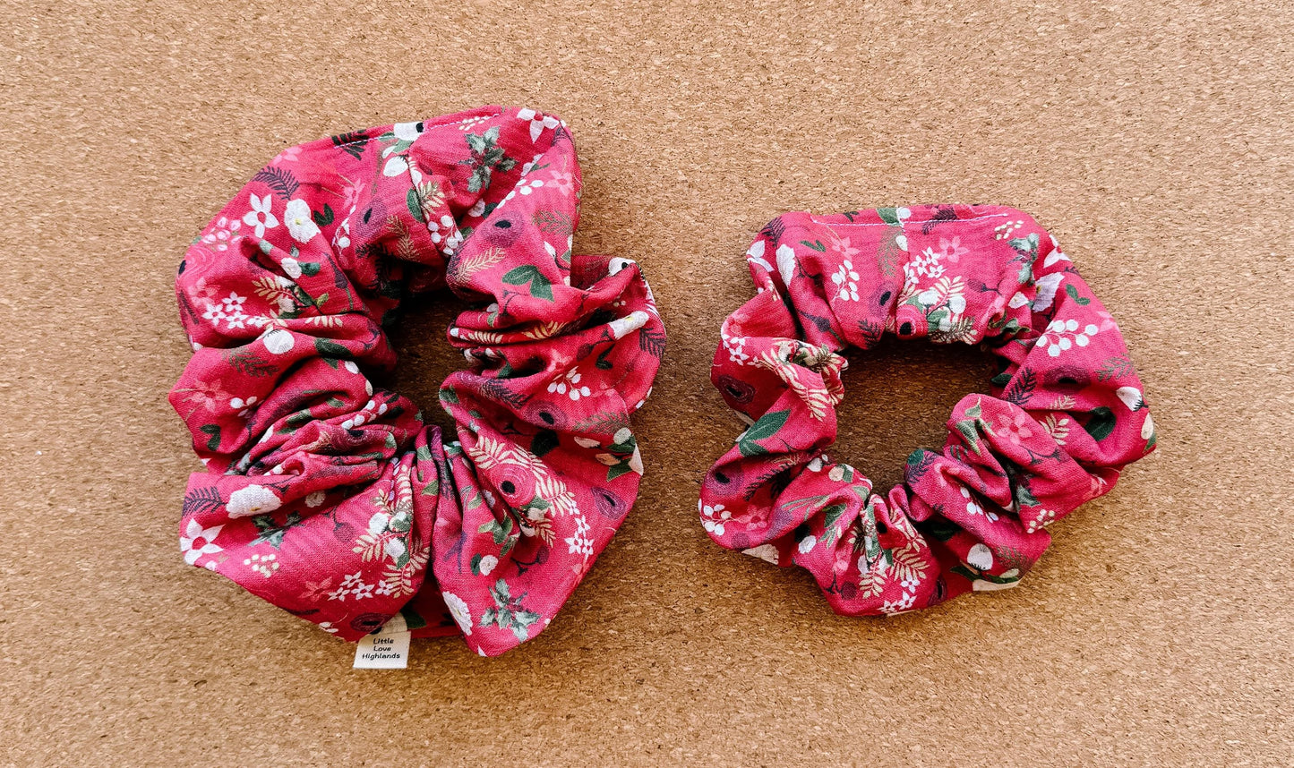 Vintage Christmas Floral Scrunchie