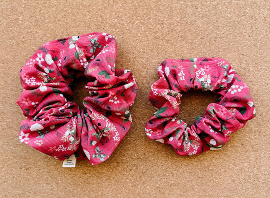 Vintage Christmas Floral Scrunchie