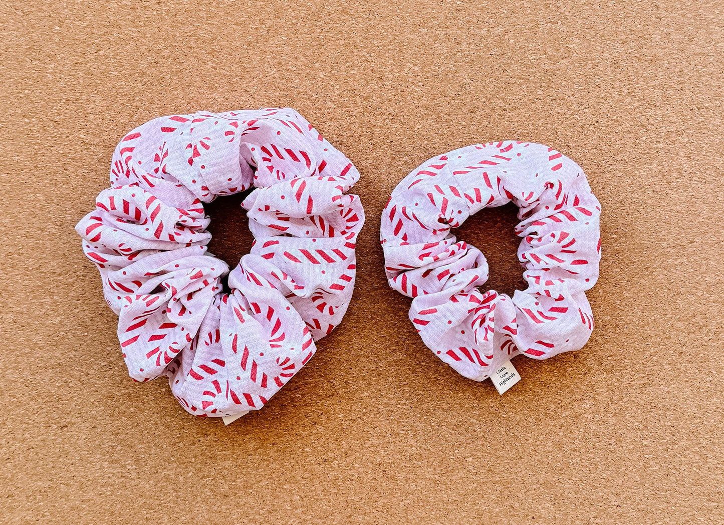 Daisy Candy Canes Scrunchie